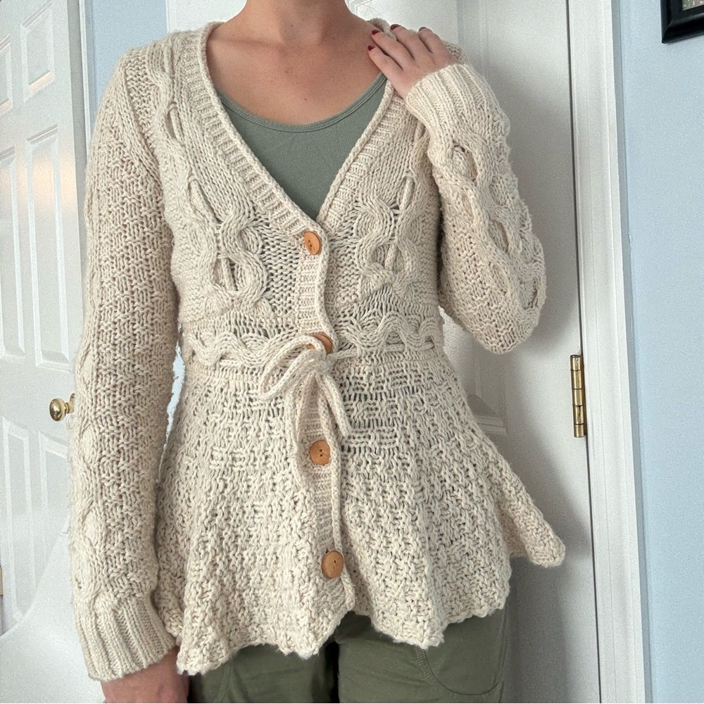 Cozy Cream Cable Knit Sweater - Picture 10 of 11